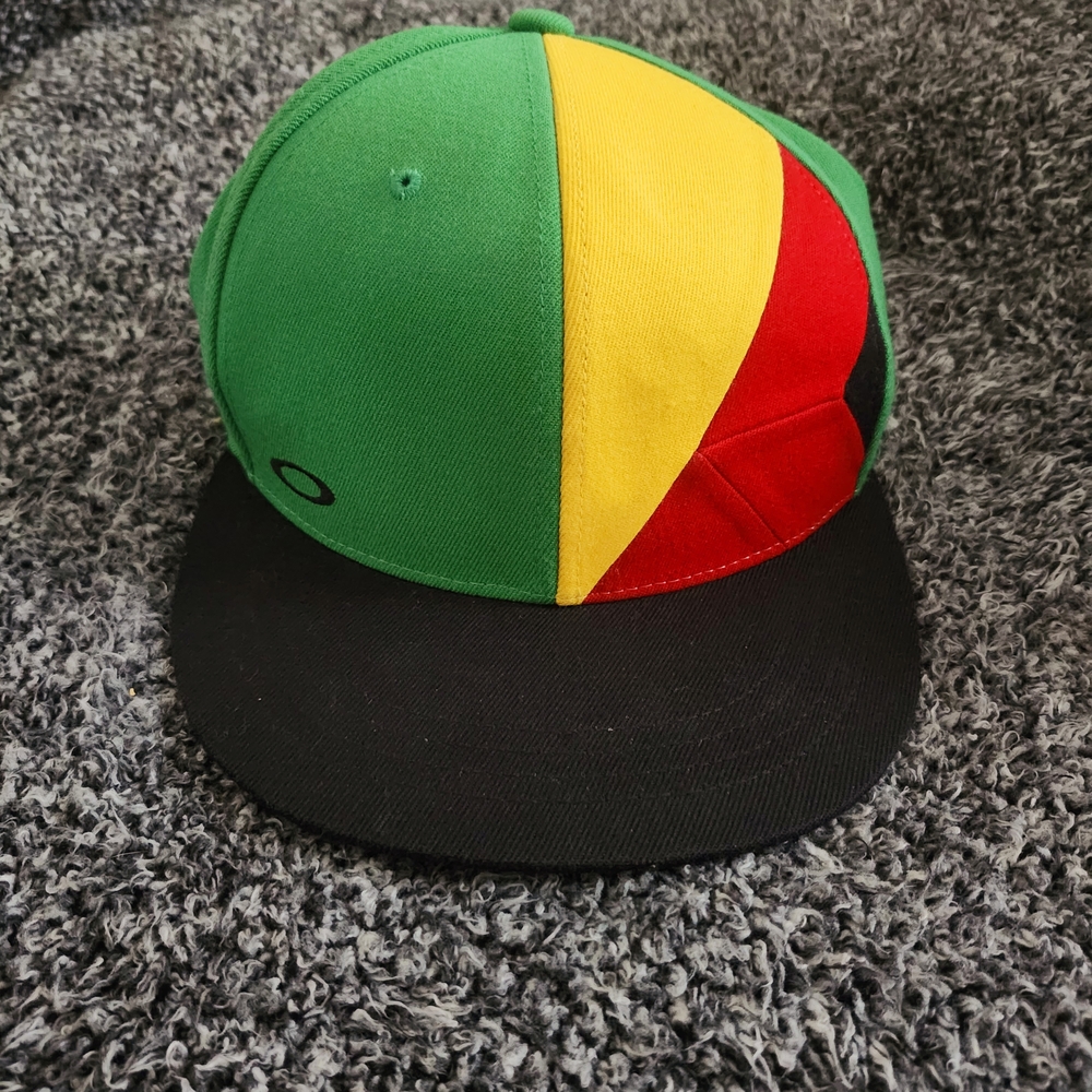 Oakley 210 Fitted Hat Cap Colorful